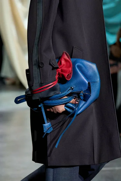 Look 98